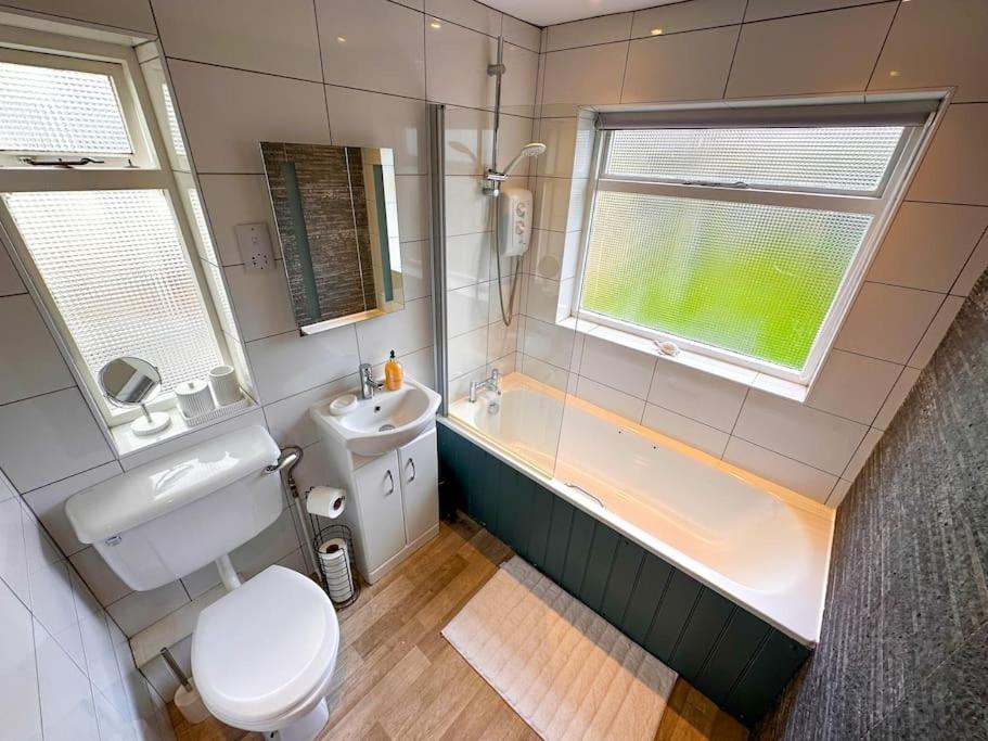 Stylish 3Br Cowes Cottage Close To The Waterfront מראה חיצוני תמונה