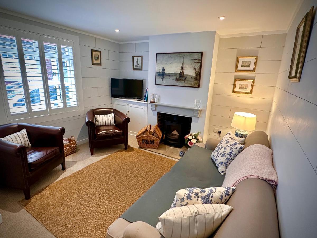 Stylish 3Br Cowes Cottage Close To The Waterfront מראה חיצוני תמונה